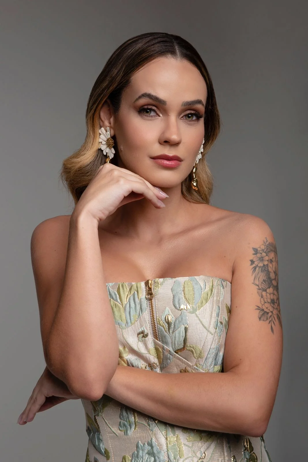 Dra. Kethelin França — Médica formada pela UniRV e pós-graduada em Dermatologia pelo IPM